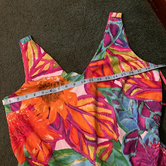 Spring dress REDUCED - Picture 9 of 9